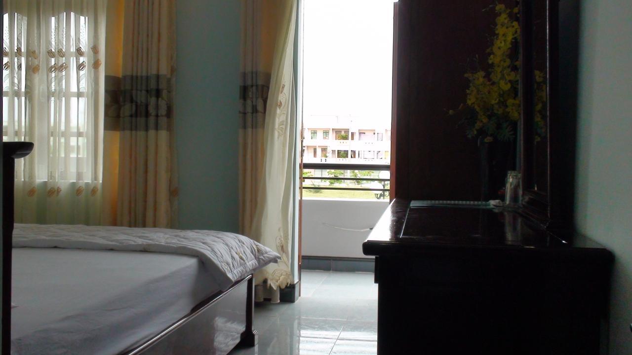 Thy Hung Hotel Tuy Hoa Exteriör bild